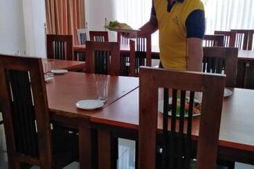 پانسیون Sun Ray Rest House