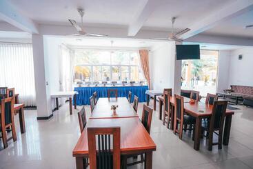 پانسیون Sun Ray Rest House