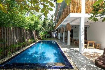 هاستل Gota Dagua Surf Camp