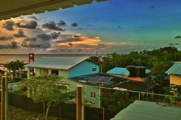 هاستل Holis Sunset