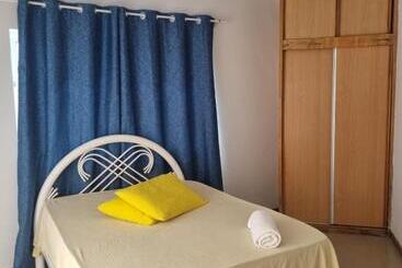 تختخواب و صبحانه Praia Guest House