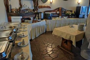 هتل Camelot Club