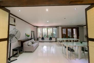 هتل Madonna Hometel And Suites