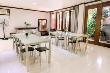 هتل Madonna Hometel And Suites