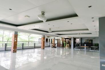 هتل Madonna Hometel And Suites