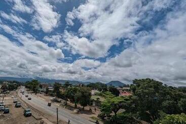 Mufasa City Hostel And Apartments