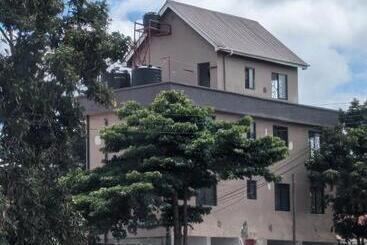 Mufasa City Hostel And Apartments