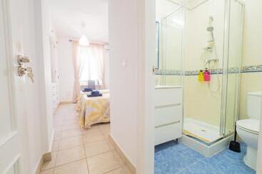 پانسیون Cubo S Dreams Alhaurin Room 4