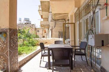 پانسیون Mary S Guest House