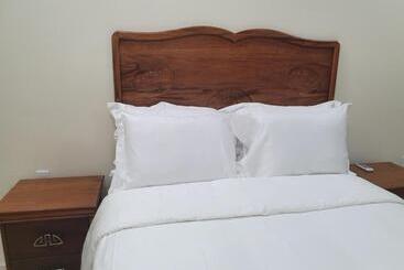 هاستل Pesheres Inn & Spa
