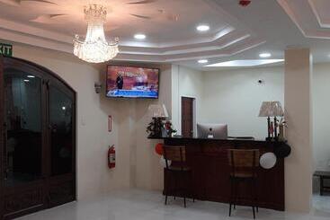 هاستل Pesheres Inn & Spa