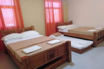 هاستل Visita Highland Inn