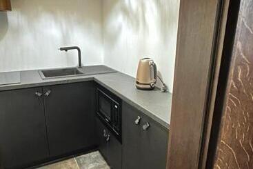 تختخواب و صبحانه Safari House   Wisła