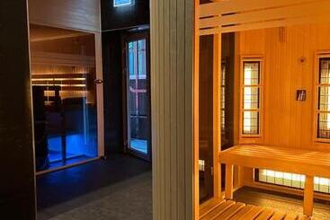 تختخواب و صبحانه Safari House   Wisła