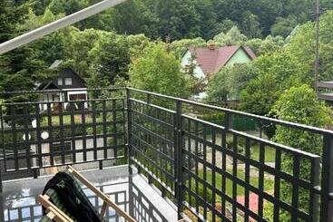 تختخواب و صبحانه Safari House   Wisła