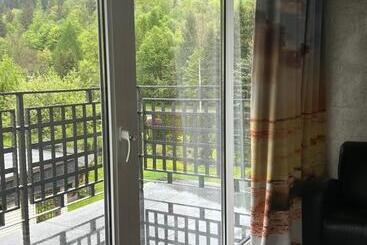 تختخواب و صبحانه Safari House   Wisła