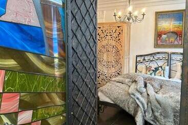 تختخواب و صبحانه Safari House   Wisła