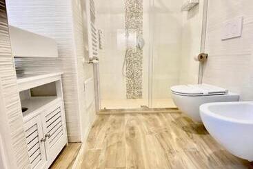 تختخواب و صبحانه Stella Marina Luxury