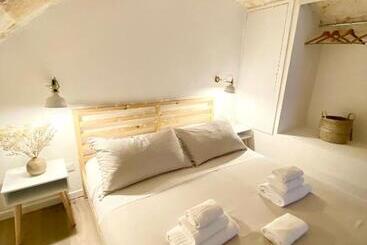 تختخواب و صبحانه Stella Marina Luxury