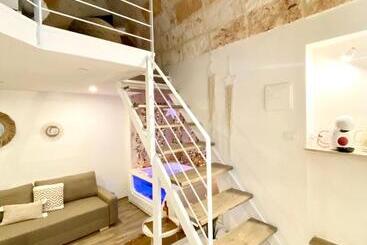 تختخواب و صبحانه Stella Marina Luxury