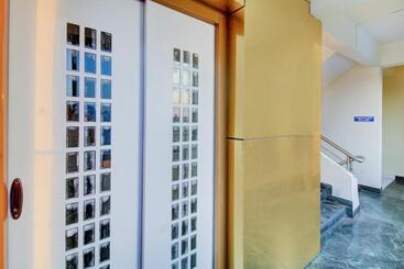 Collection O Hotel Krishna Lodge