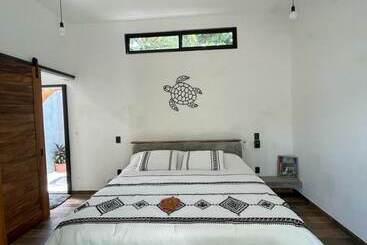 Hostel Flakos