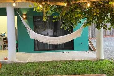 Hostel Flakos