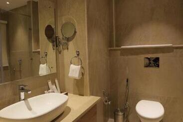 酒店 Clarks Inn Express , Dehradun