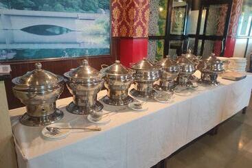 هتل Darussalam Restaurant And Inn