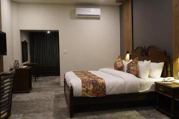 هتل Destination Heritage Peshawar