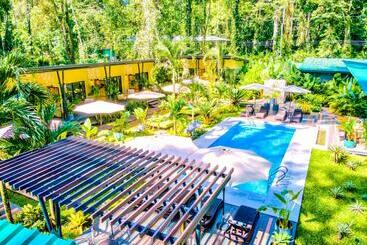 هتل Exôtico Beach & Rooms