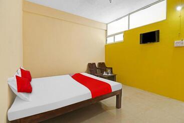 هتل Flagship Sri Sai Boarding And Lodging