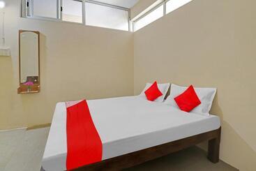 هتل Flagship Sri Sai Boarding And Lodging