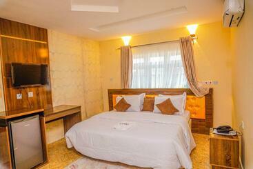 Prinaj Hotel & Resort