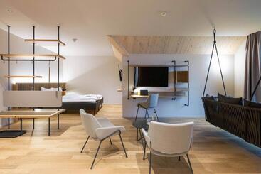 هتل Stoos Lodge