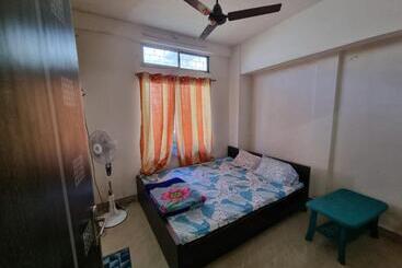 هتل The Economy Guesthouse