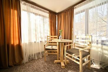 Kompozitor Hotel Dilijan