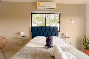 پانسیون Casa Garitas Guesthouse & Car Rental Free Sjo Airport Shuttle