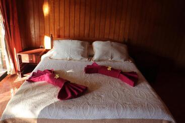 پانسیون Hostal Avareipua