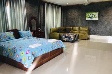 پانسیون Xaythone Guest House