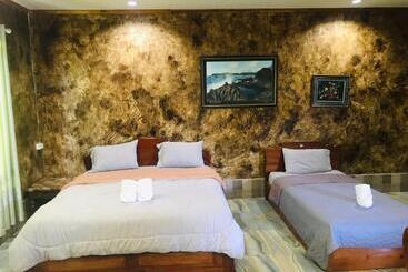 پانسیون Xaythone Guest House