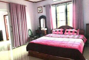 پانسیون Xaythone Guest House