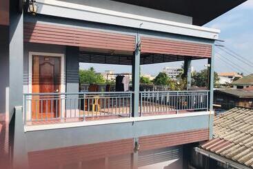 پانسیون Xaythone Guest House