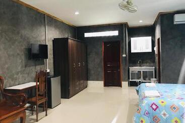 پانسیون Xaythone Guest House