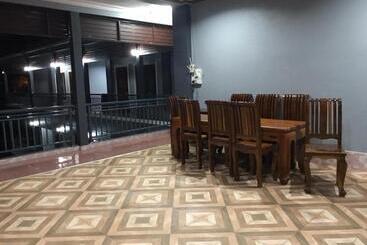 پانسیون Xaythone Guest House