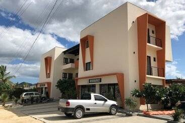 Suites Lomboy & Plaza