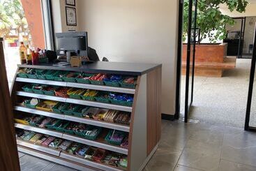 Suites Lomboy & Plaza