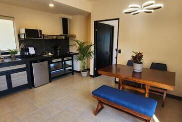 Suites Lomboy & Plaza