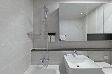 Y Collection By Uh Flat Osiria