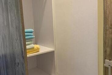 تختخواب و صبحانه Cosy Corner